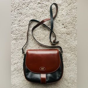 Bally black/brown leather shoulder bag.